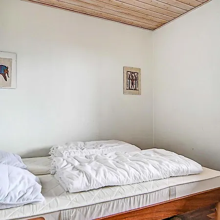 Apartment Grenaa アパート *